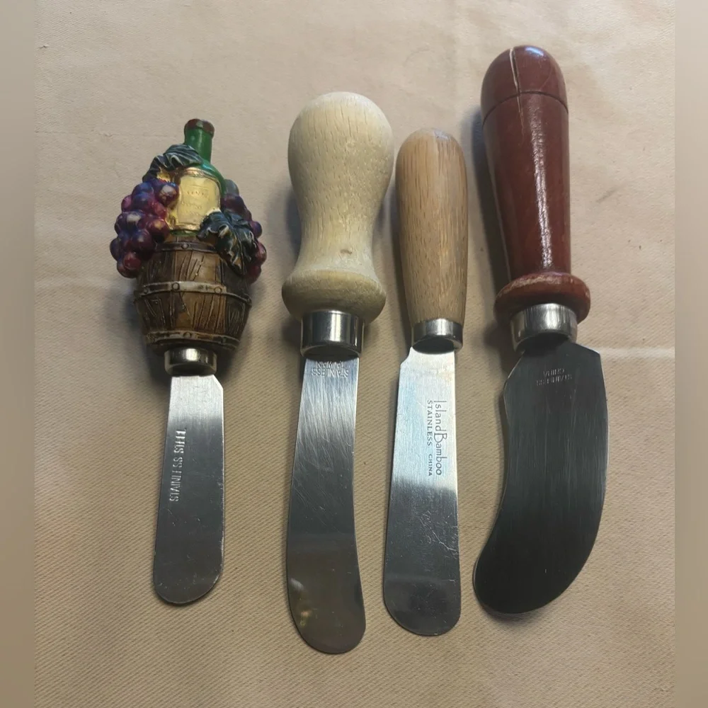 Mixed Lot of 16‎ Cheese Knife Spreaders Butter Jelly Jam Utensils Charcuterie